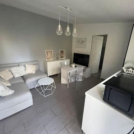 Appart T2 Proche Aeroport Roissy Apartment Tremblay-en-France Exterior photo